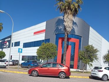 Nau industrial amb ascensor de lloguer a Calle Horizonte 25