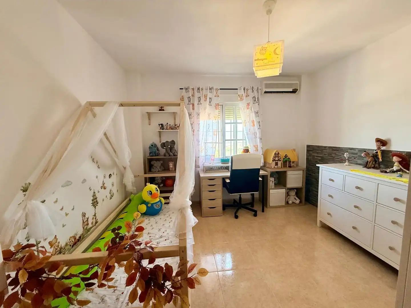 Casa aparellada amb jardí en venda a Calle QUITAPENAS, imagen 27