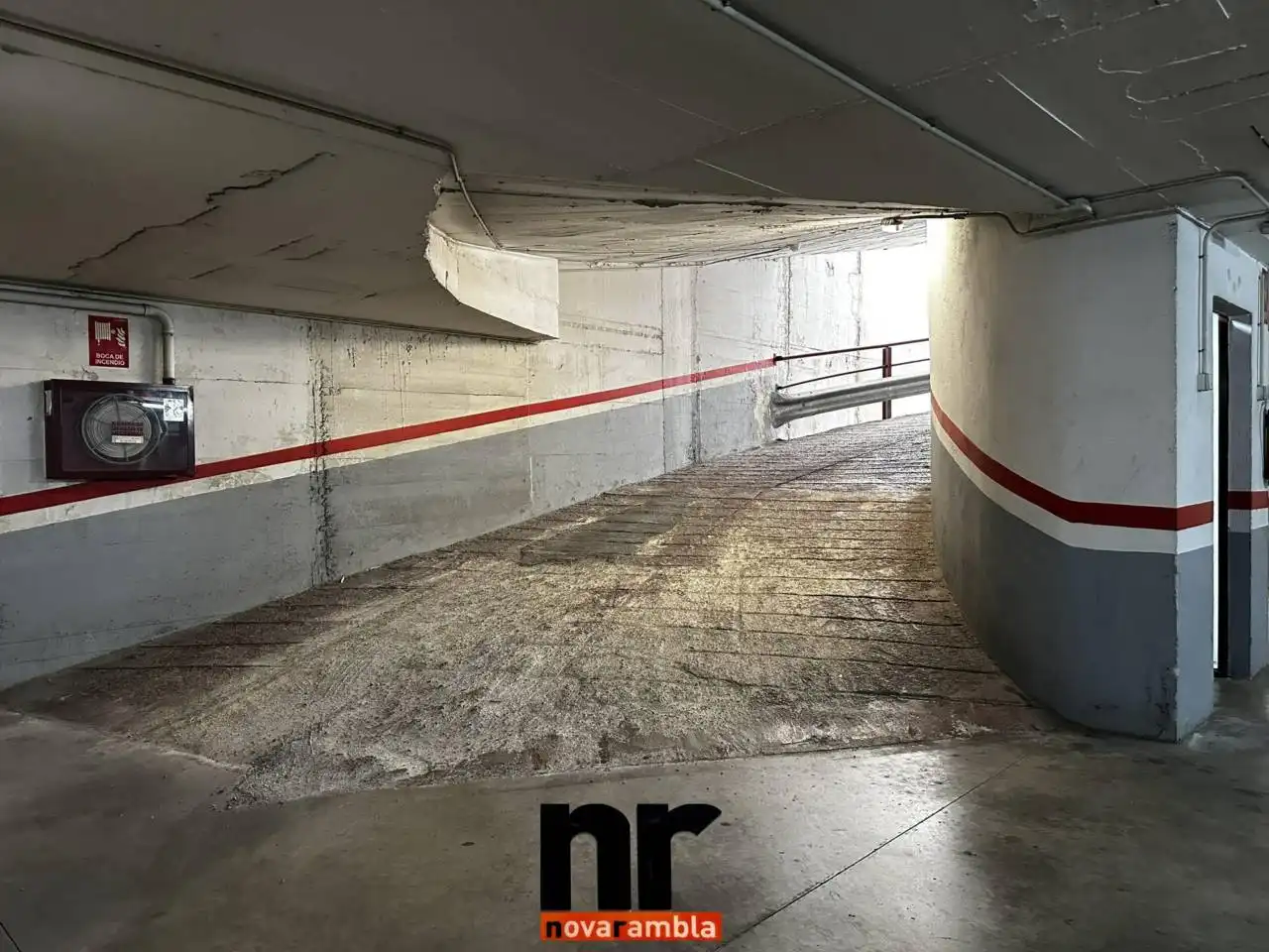 Parkplatz von Garage zum Verkauf in Ripollet