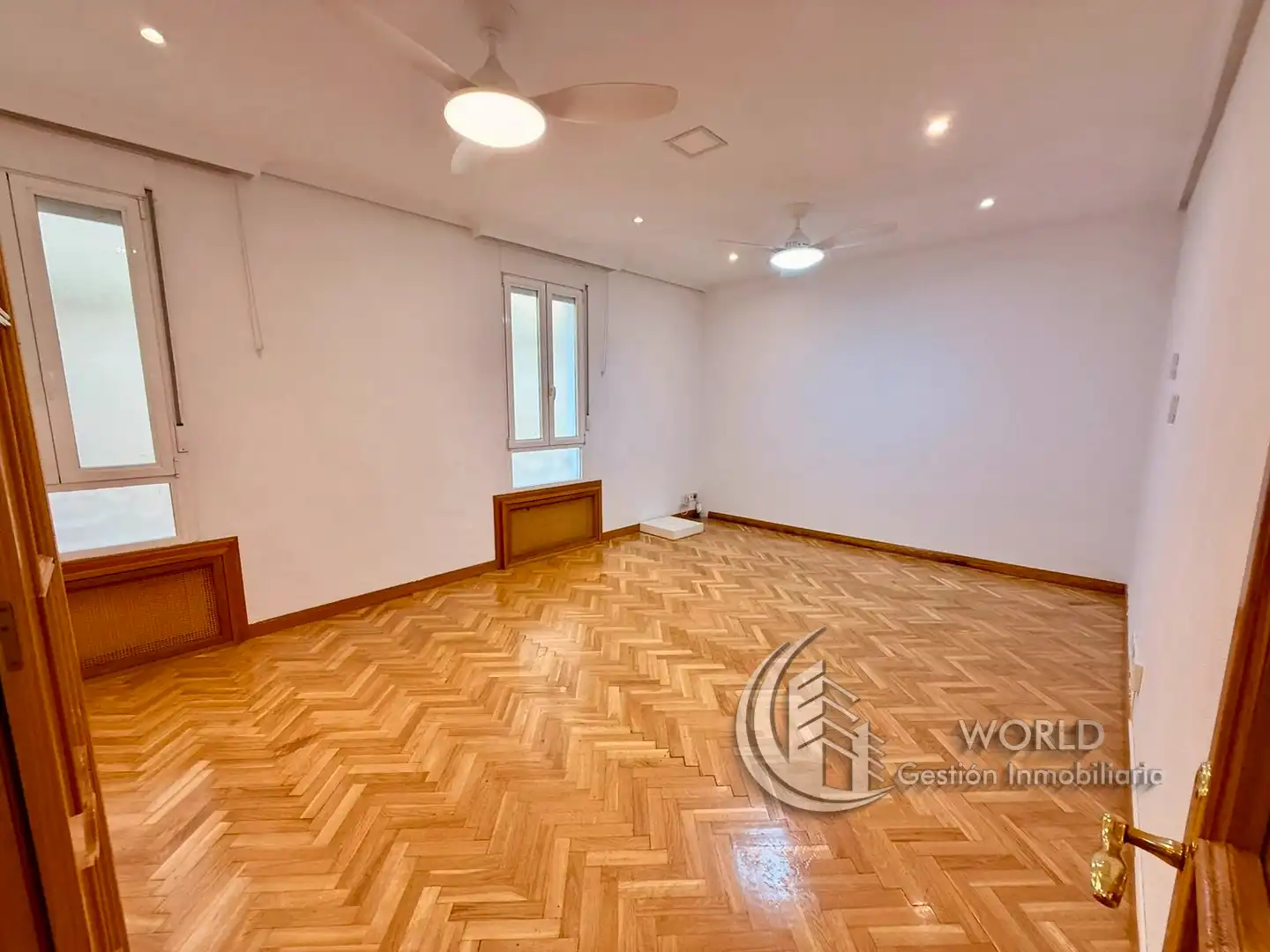 Flat for sale in Madrid  with Air Conditioner and Heating