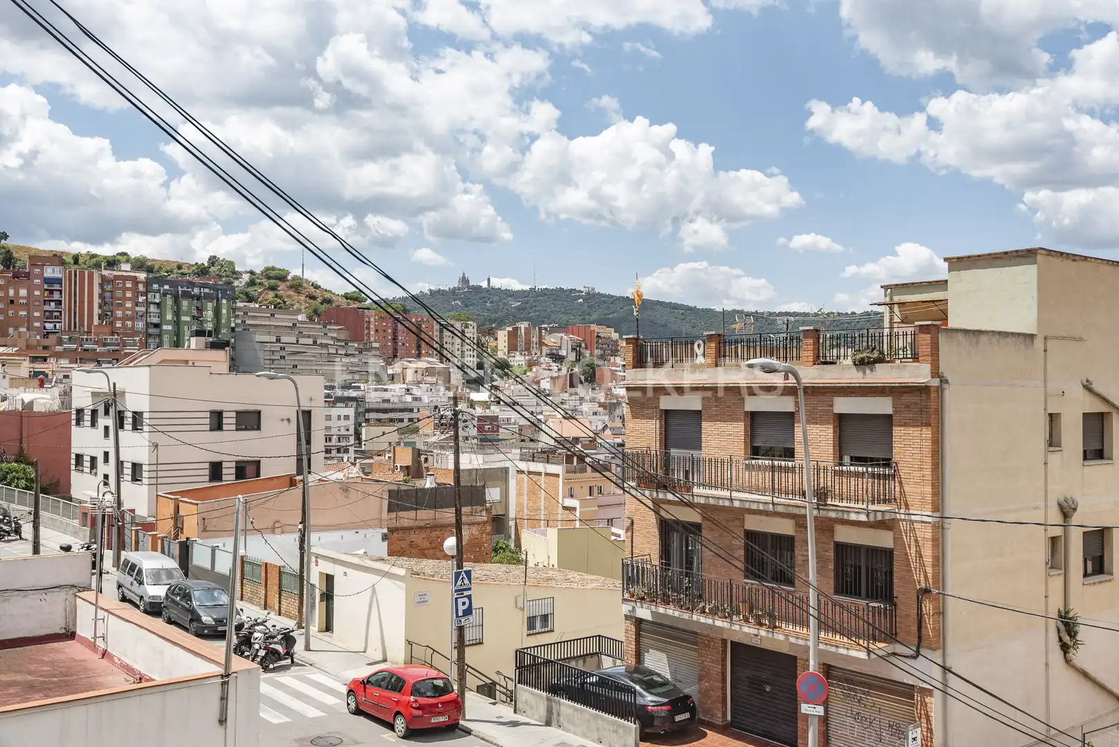 Außenansicht von Wohnung zum Verkauf in Barcelona mit Heizung, Parkett und Terrasse