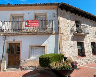 Exterior view of Single-family semi-detached for sale in Aldeamayor de San Martín  with Balcony