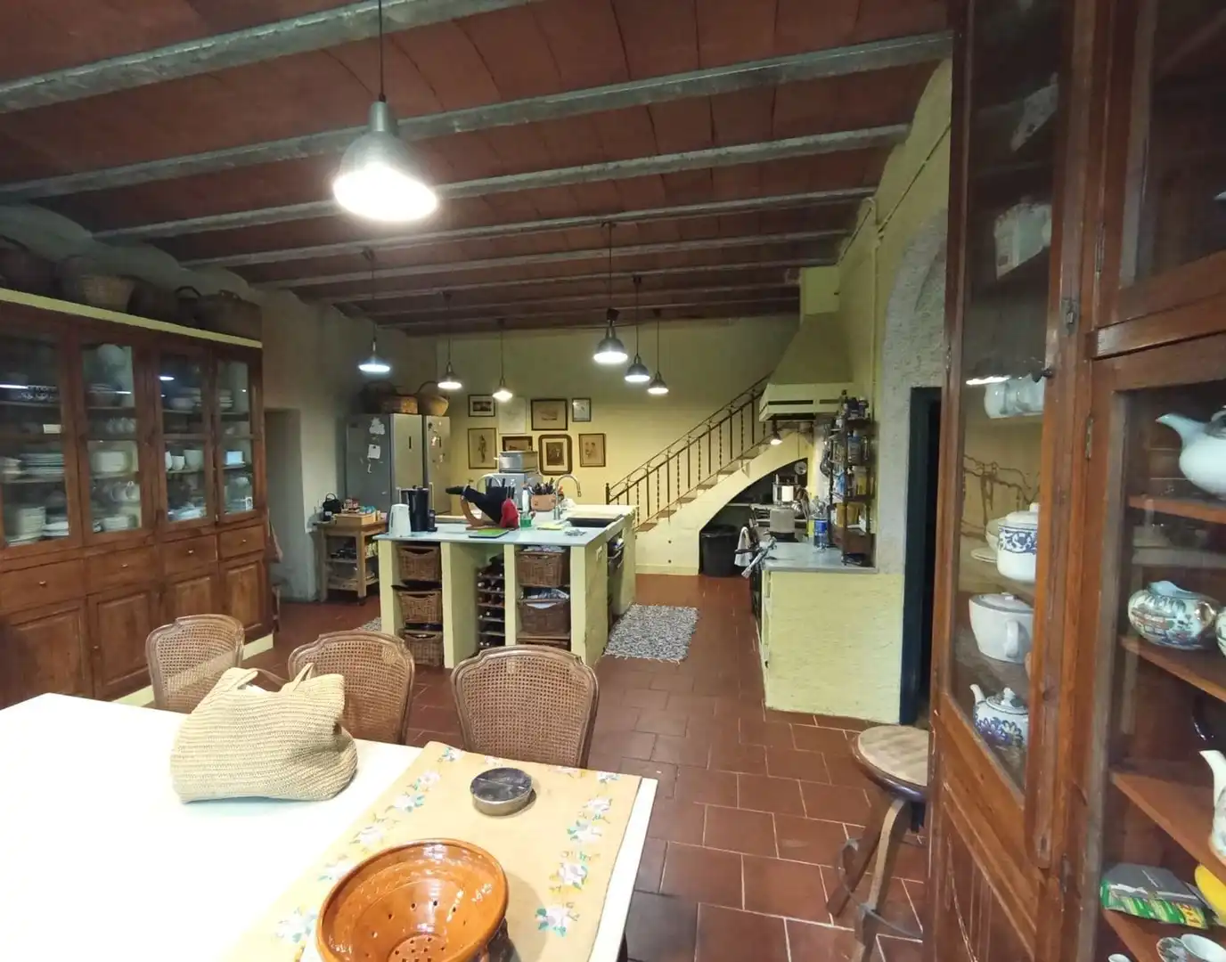Cuina de Finca rústica en venda en Sant Cebrià de Vallalta amb Jardí privat, Terrassa i Piscina comunitària
