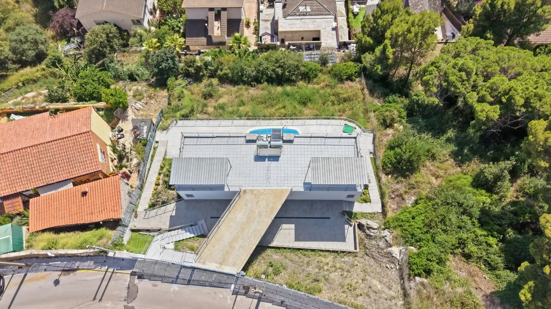 Einfamilien-Reihenhaus zum Verkauf in Santa Susanna mit Klimaanlage, Privatgarten und Terrasse