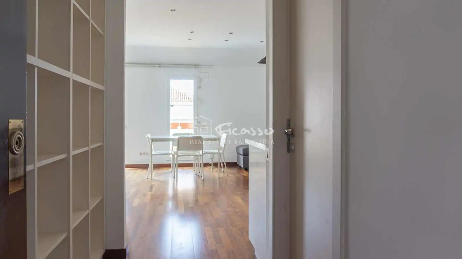 Attic for rent in Barcelona  with Air Conditioner, Heating and Parquet flooring