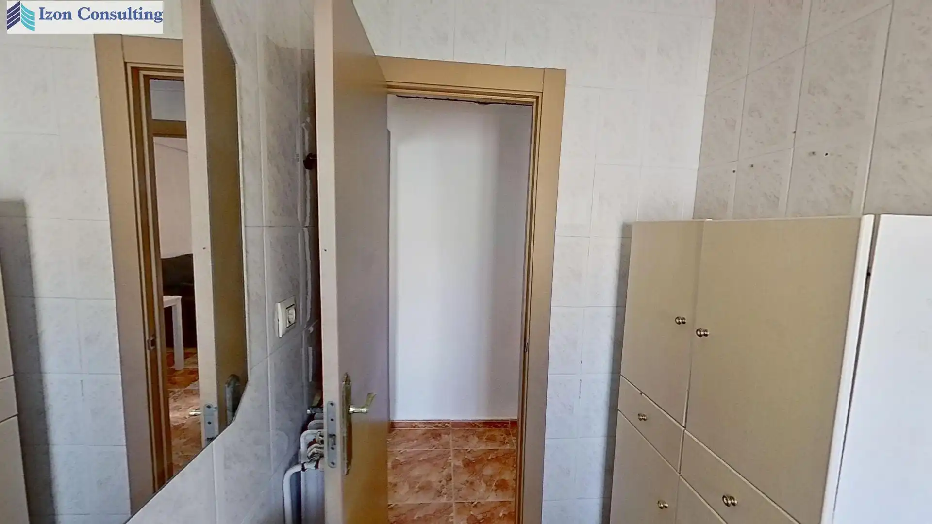 Flat for sale in Albacete  with Air Conditioner, Heating and Storage room