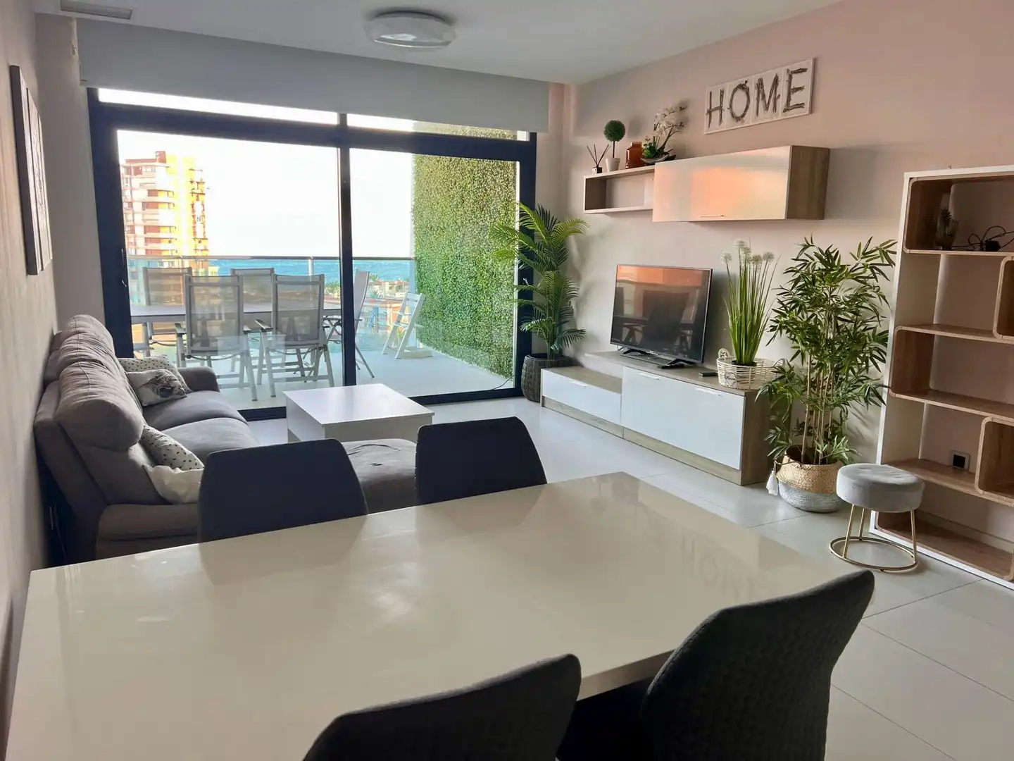 Apartment with pool to rent in Playa de Poniente, imagen 3