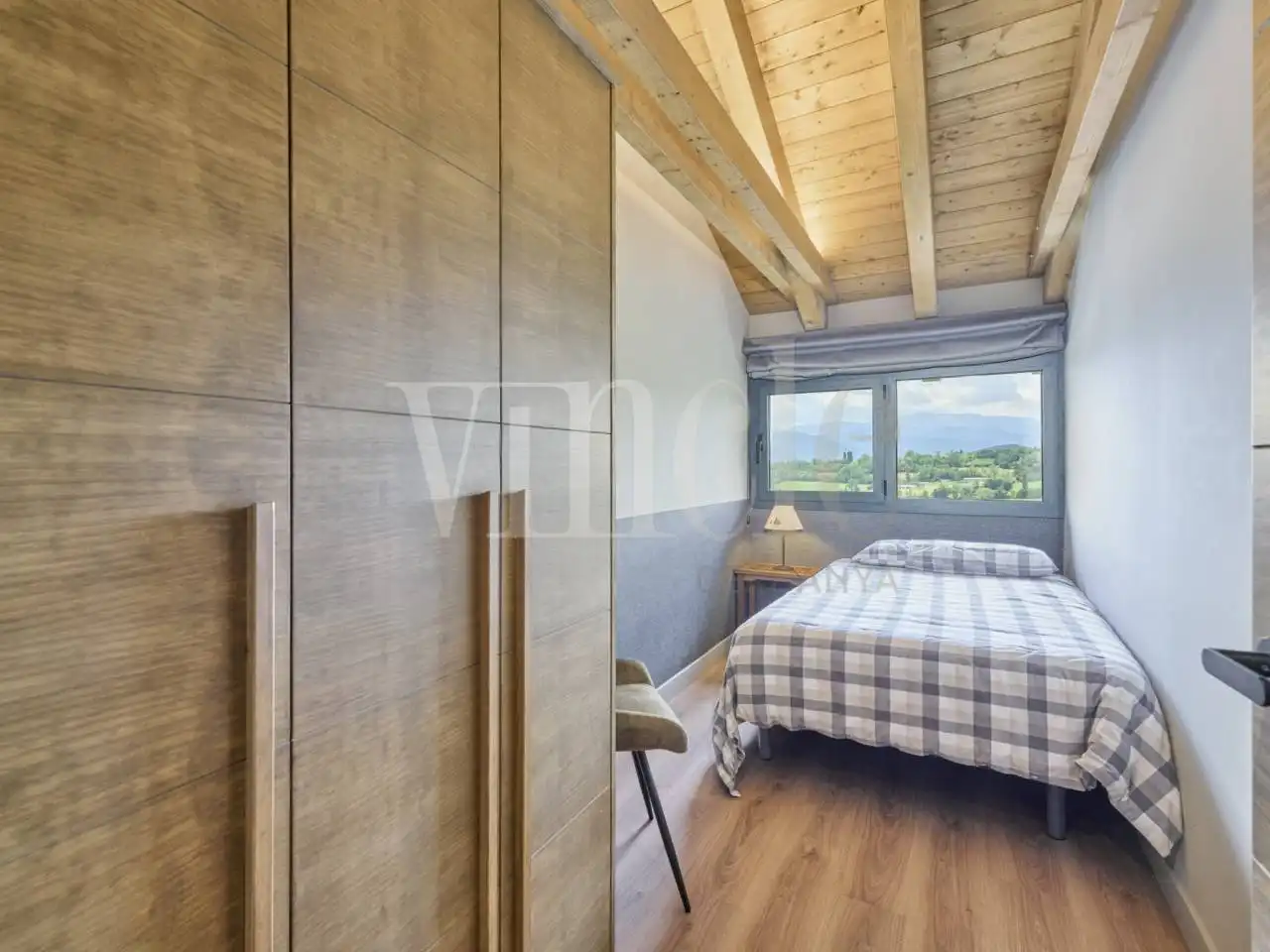 Dormitori de Casa o xalet en venda en Ger amb Calefacció, Jardí privat i Parquet