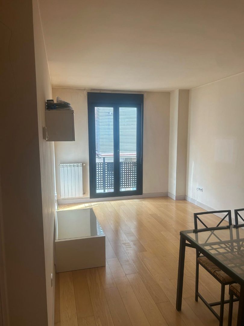 Bedroom of Apartment for rent in  Madrid Capital  with Air Conditioner, Heating and Oven