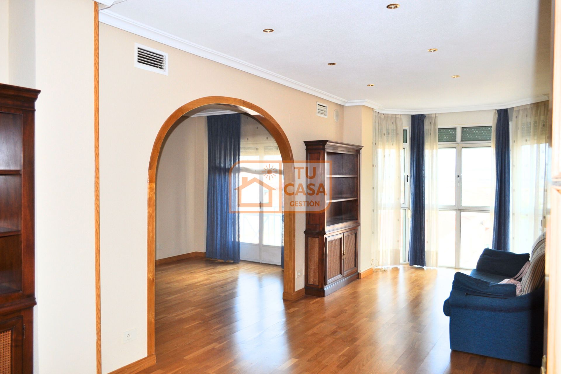 Flat to rent in Cáceres Capital  with Air Conditioner, Heating and Parquet flooring