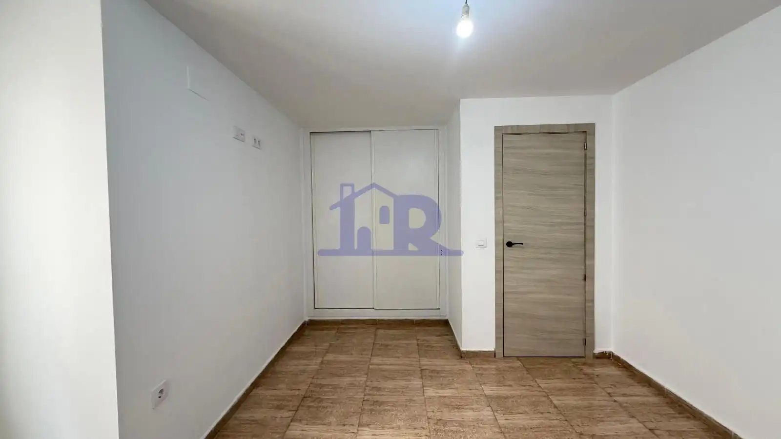 Piso en venta en Arcas del Villar con Calefacción y Trastero