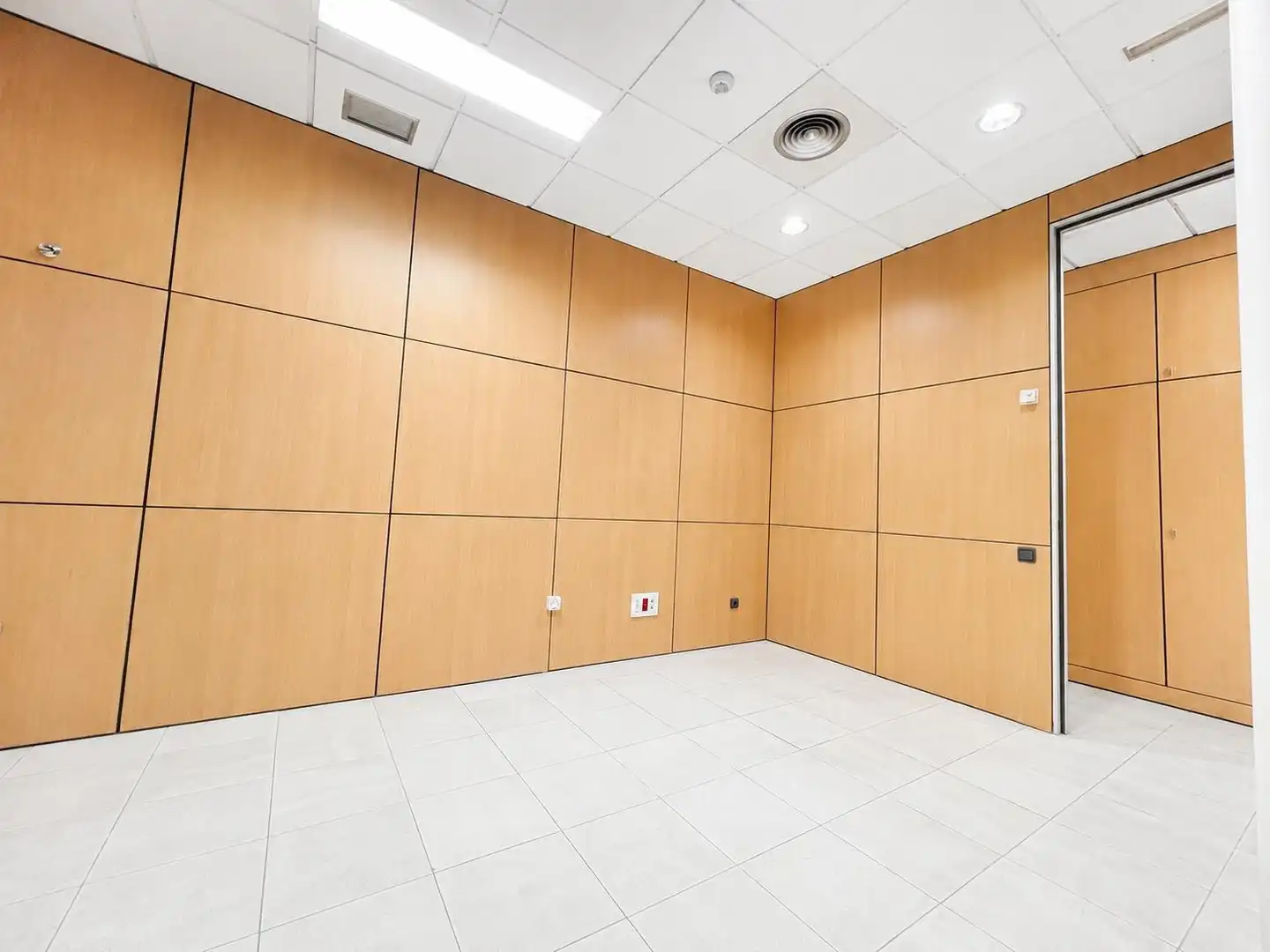 Office for sale in Las Palmas de Gran Canaria  with Air Conditioner