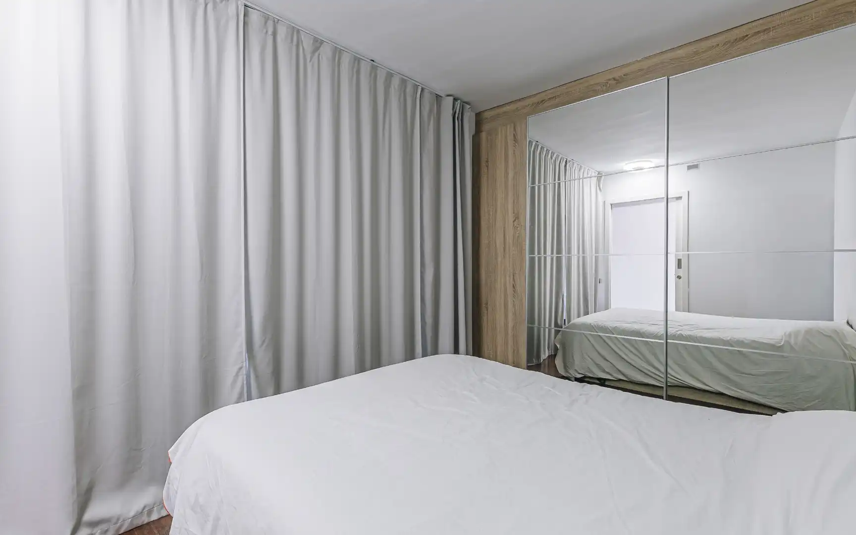 Schlafzimmer von Wohnung zum Verkauf in Barcelona mit Klimaanlage, Heizung und Möbliert