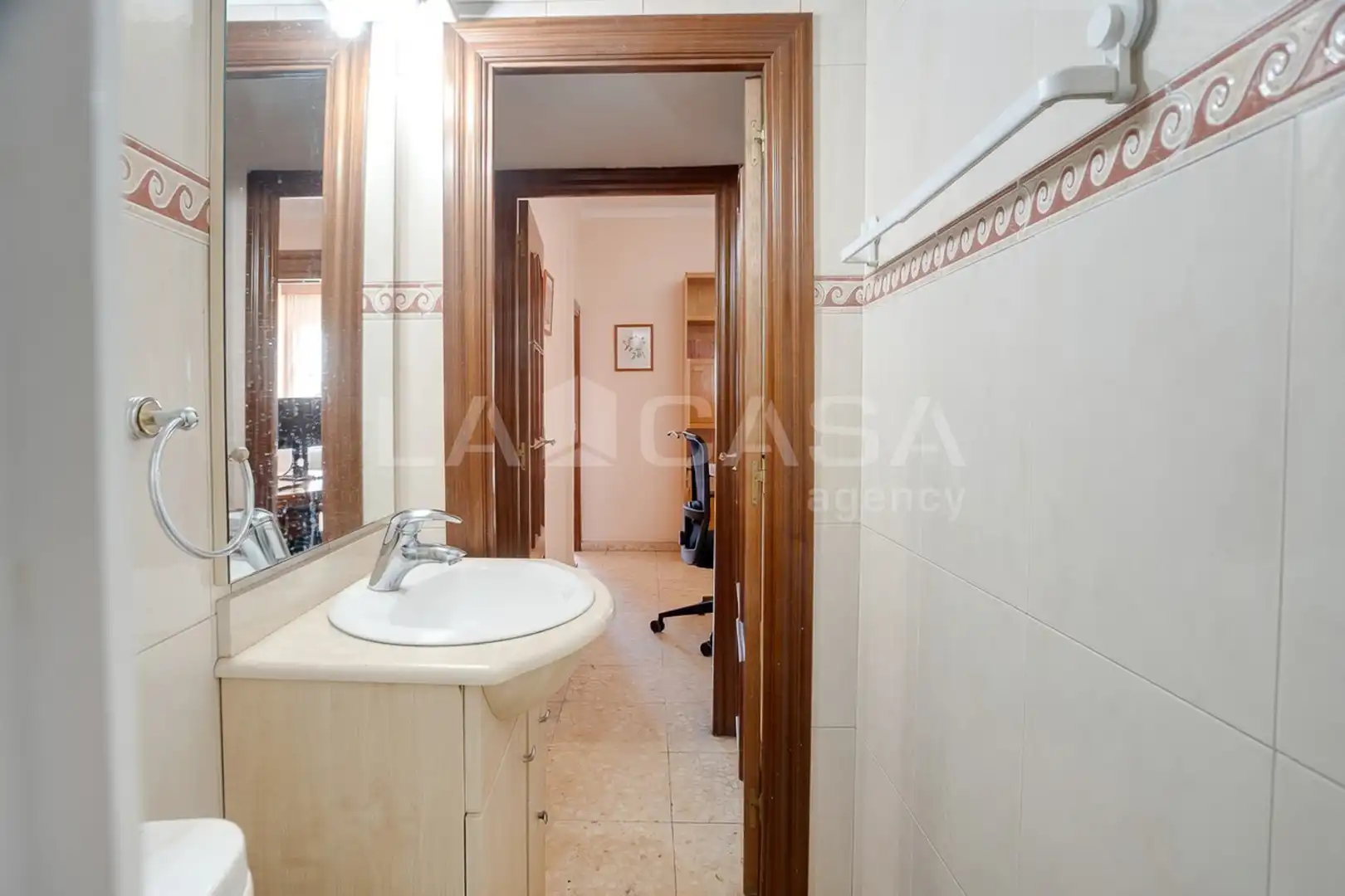 Bany de Pis en venda en Barcelona amb Balcó
