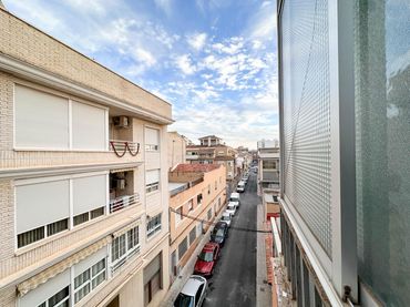 Appartamento con balcone in vendita a Calle COLON 18