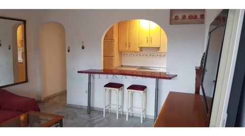 Foto 3 de Piso de alquiler en El Faro de Calaburra - Chaparral, Mijas