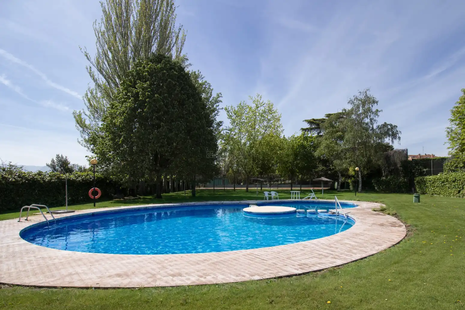 Piscina de Casa o xalet en venda en  Logroño amb Calefacció, Jardí privat i Terrassa
