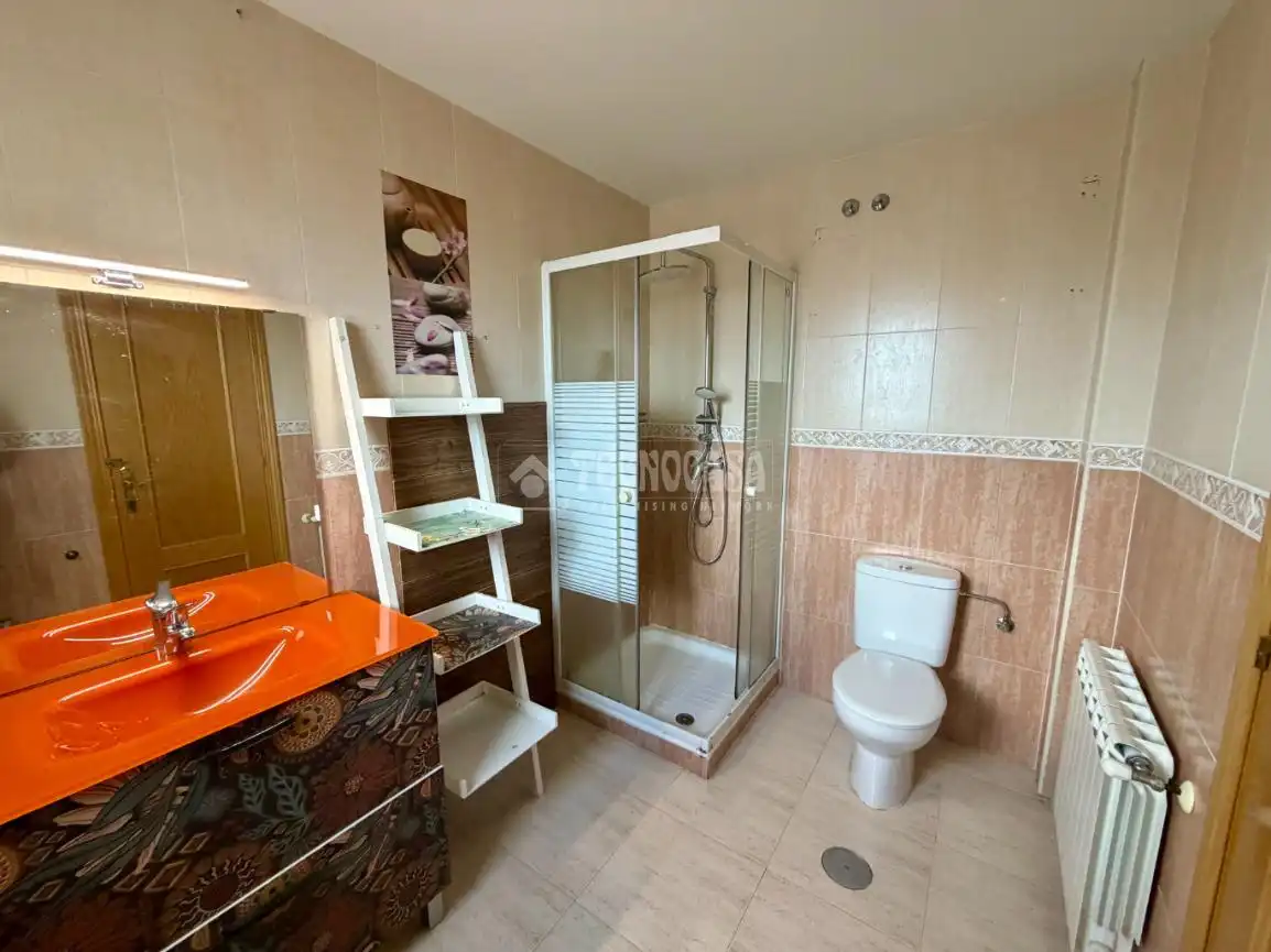 Bathroom of Detached homes for sale in Azuqueca de Henares