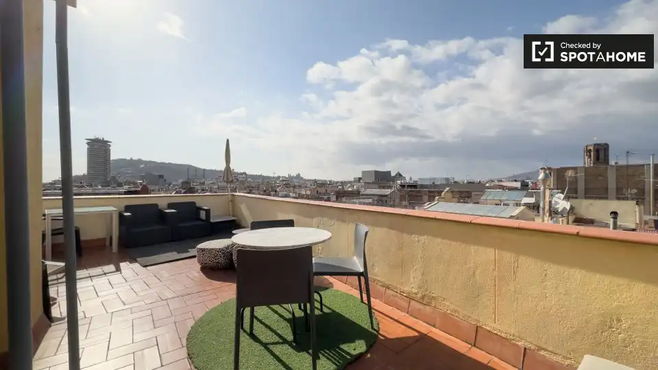 Appartamento con terrazza in affitto a Ciutat Vella, imagen 9