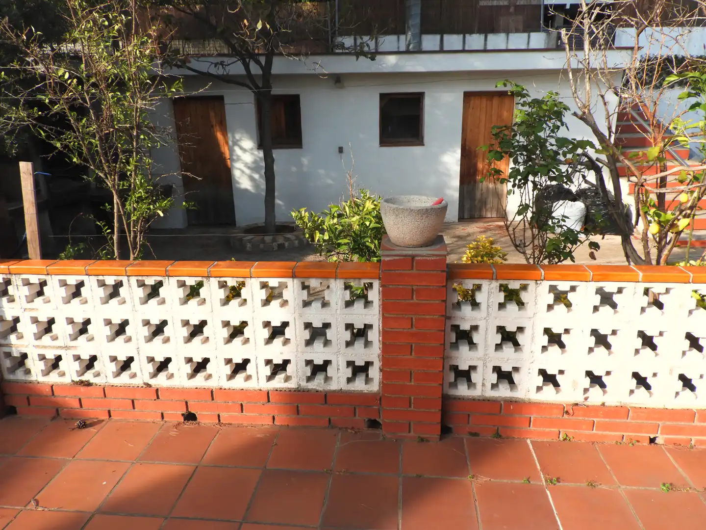 Außenansicht von Haus oder Chalet zum Verkauf in Castellar del Vallès mit Klimaanlage, Heizung und Privatgarten