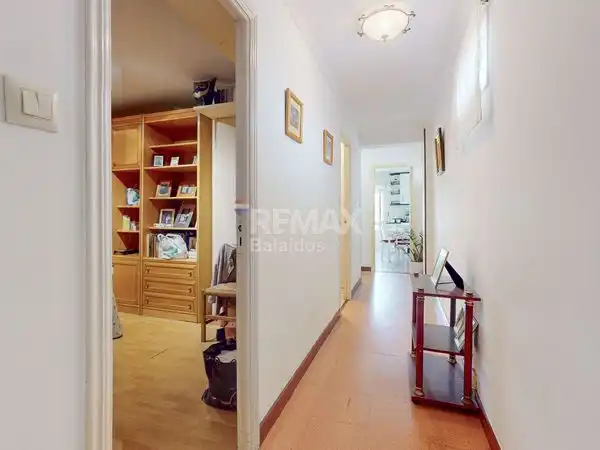 Piso en venta en Vigo  con Calefacción, Parquet y Terraza