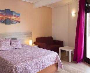 Bedroom of Flat to share in  Madrid Capital  with Air Conditioner and Terrace