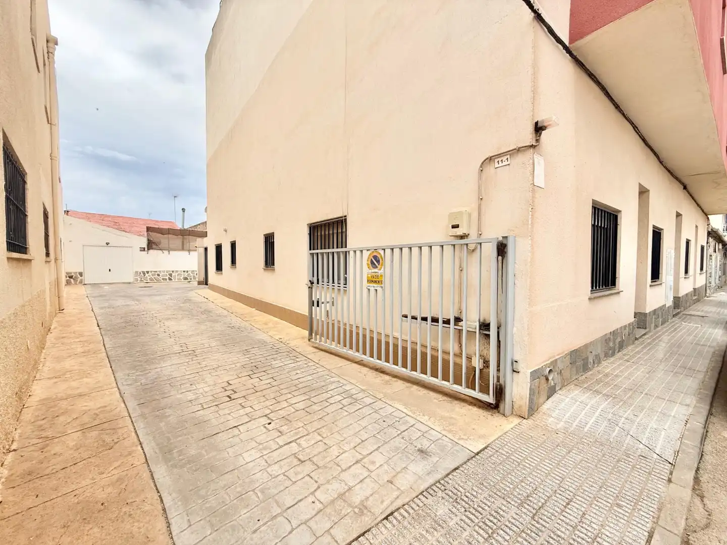 Vista exterior de Garaje de alquiler en San Javier