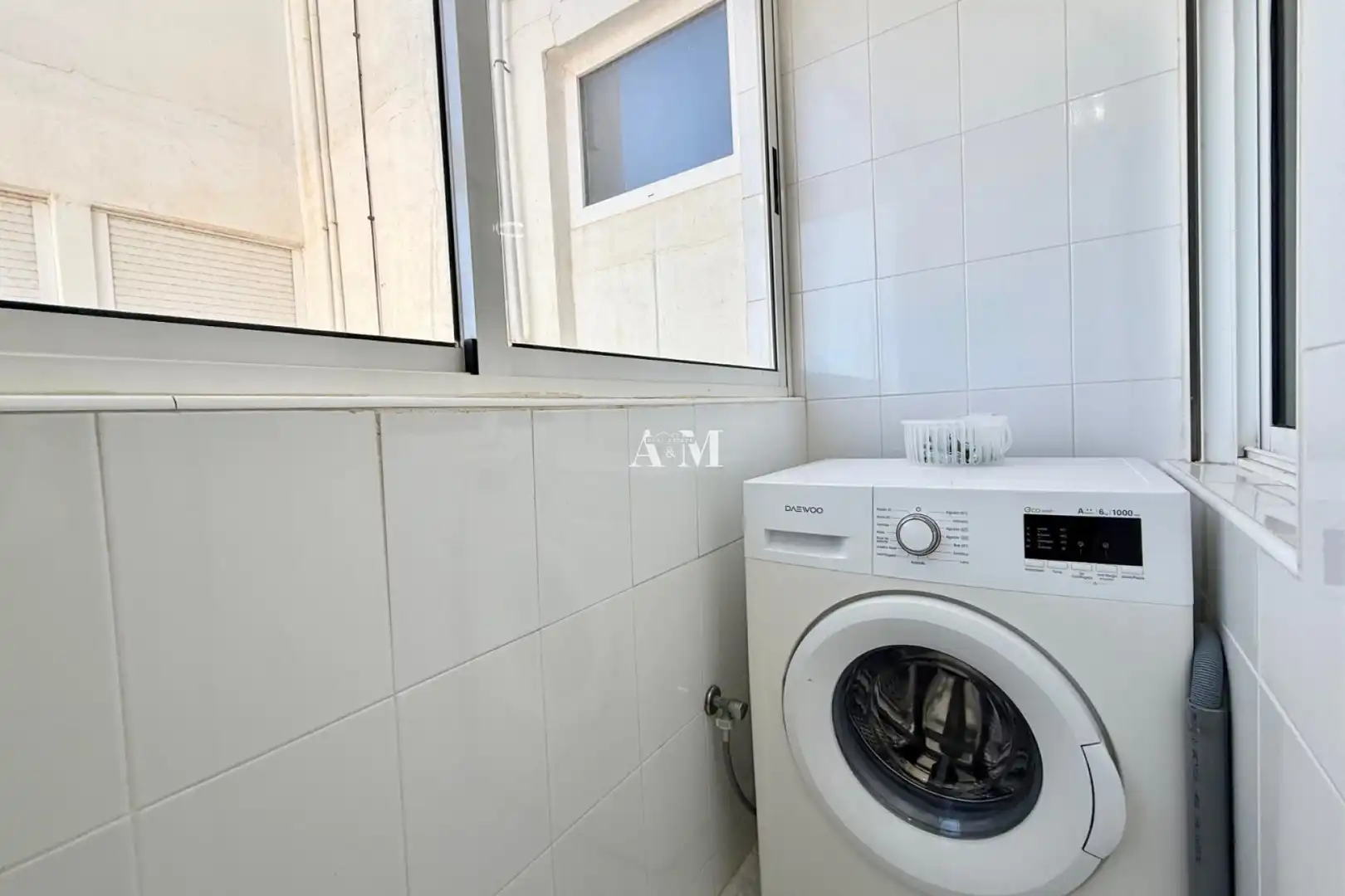 Bany de Pis de lloguer en Torrevieja amb Aire condicionat, Calefacció i Terrassa
