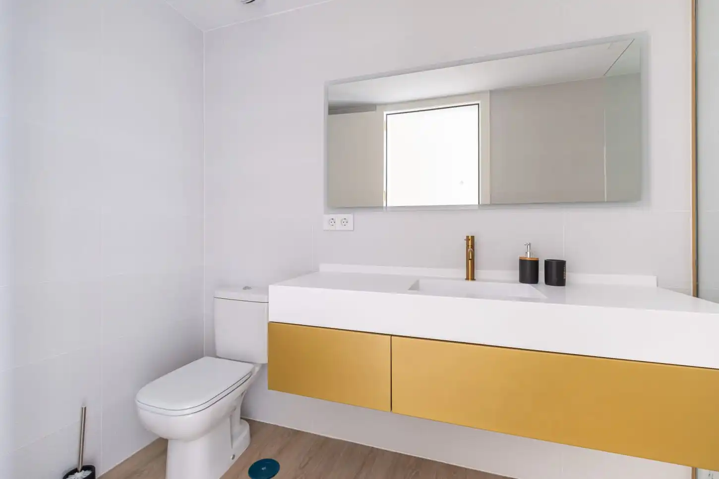 Bany de Apartament en venda en Benidorm amb Aire condicionat, Calefacció i Piscina