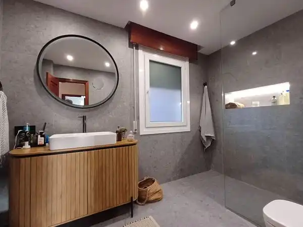Baño de Casa adosada en venta en Vigo  con Calefacción, Jardín privado y Terraza