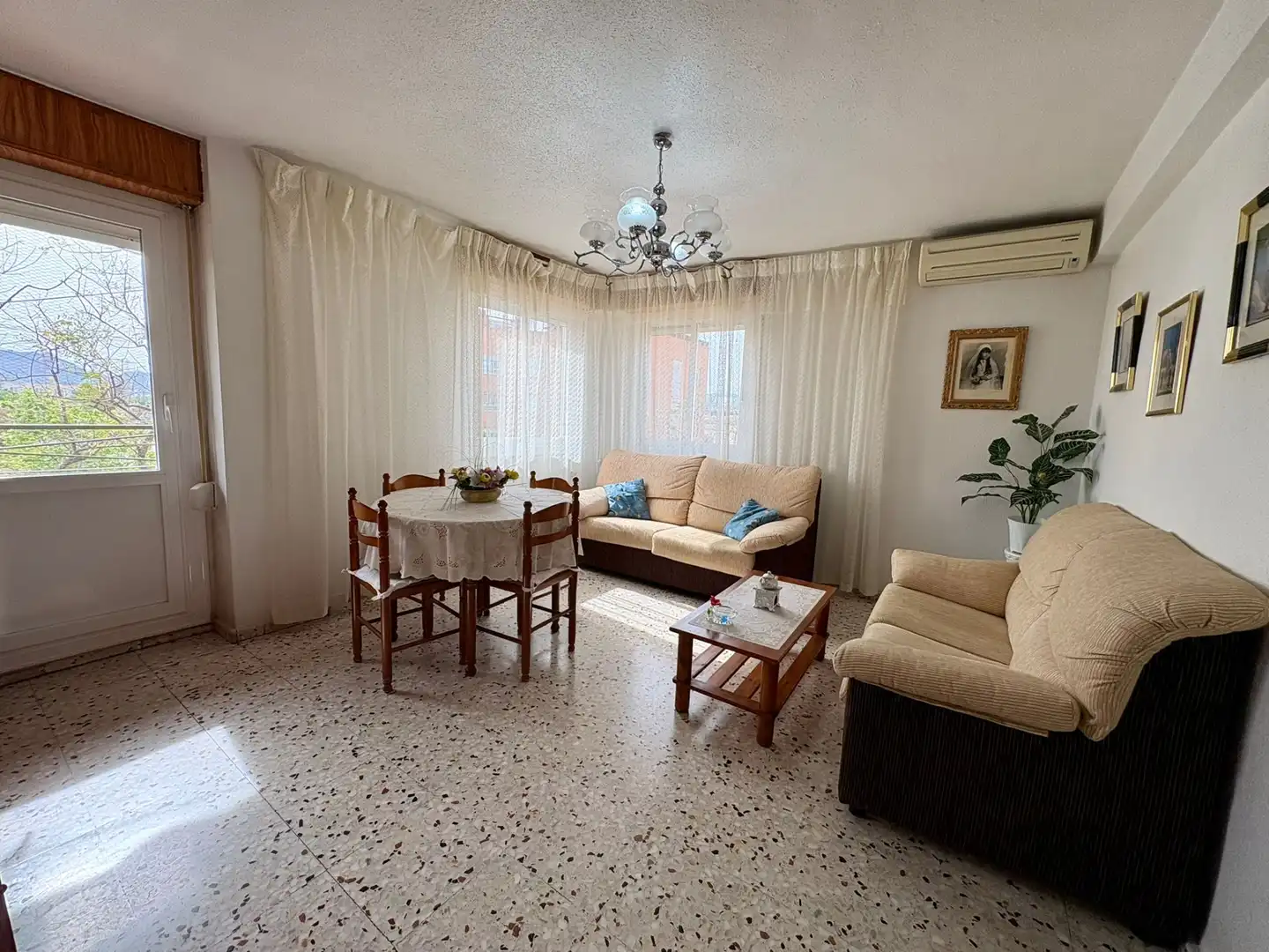 Living room of Flat for sale in San Vicente del Raspeig / Sant Vicent del Raspeig  with Air Conditioner, Furnished and Oven