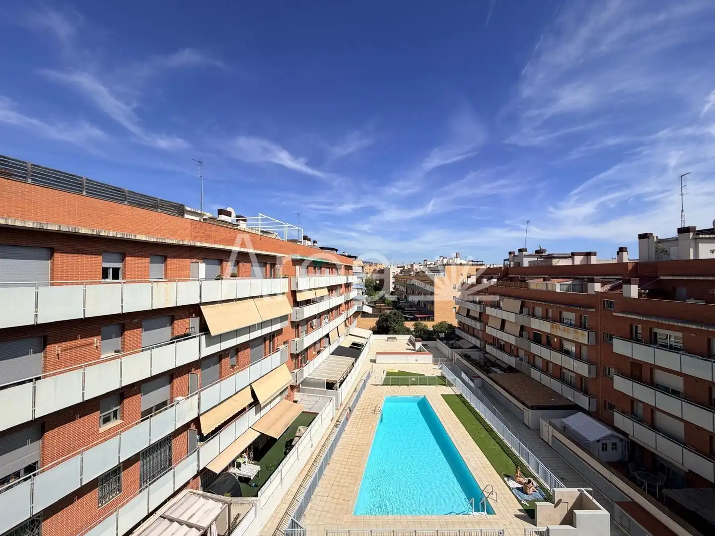 Piscina de Piso en venta en Mataró con Jardín privado, Balcón y Piscina comunitaria