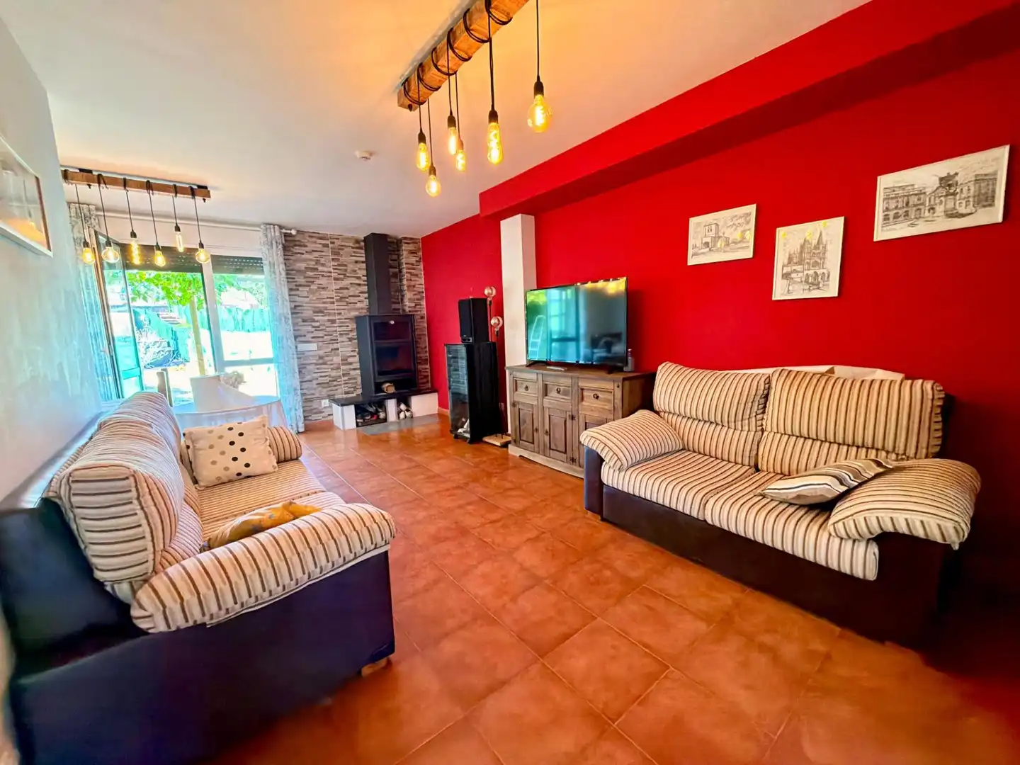 Sala de estar de Casa adosada en venta en Valdorros con Calefacción, Jardín privado y Terraza