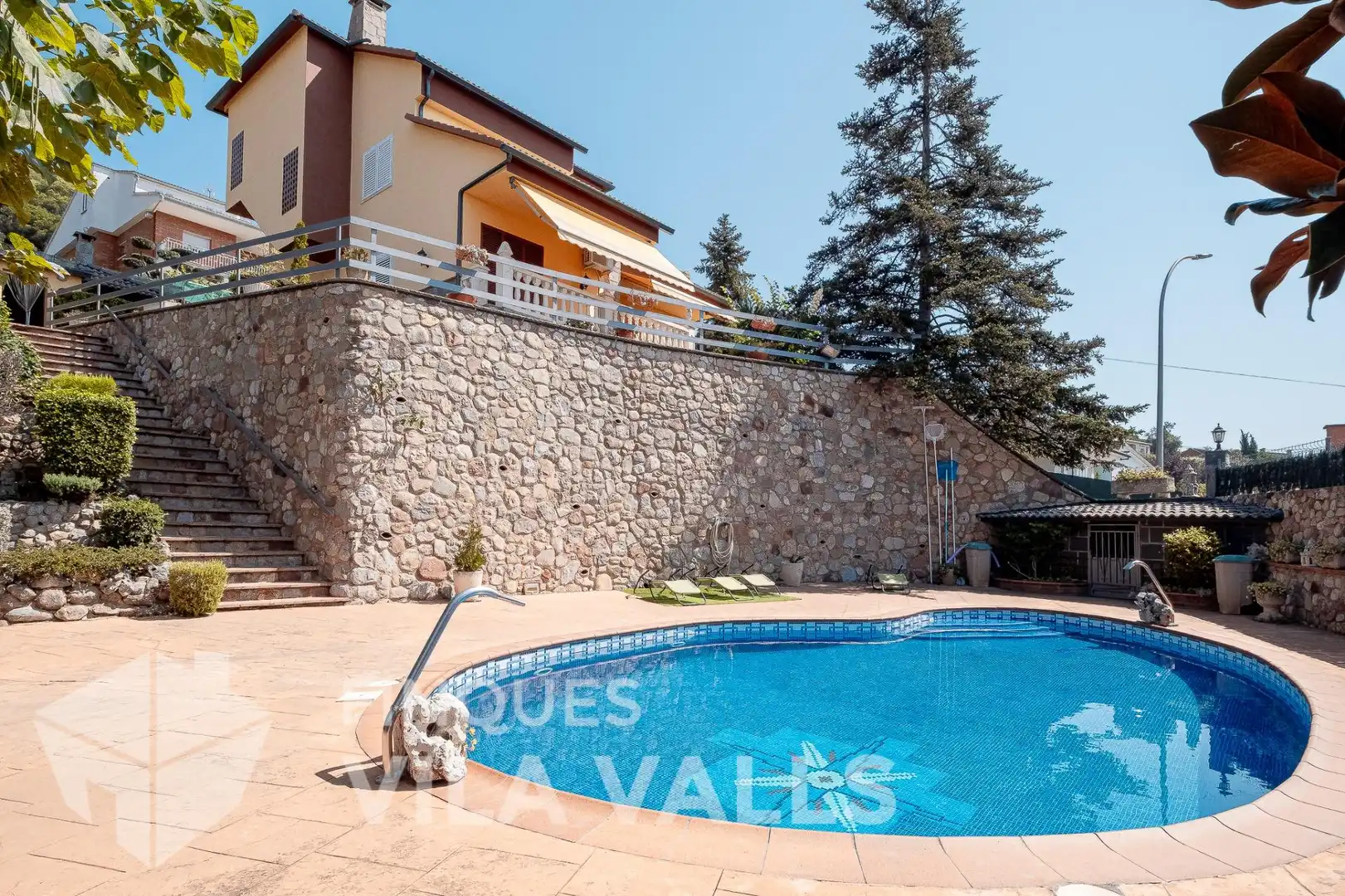 Piscina de Casa o xalet en venda en Caldes de Montbui amb Calefacció, Jardí privat i Terrassa