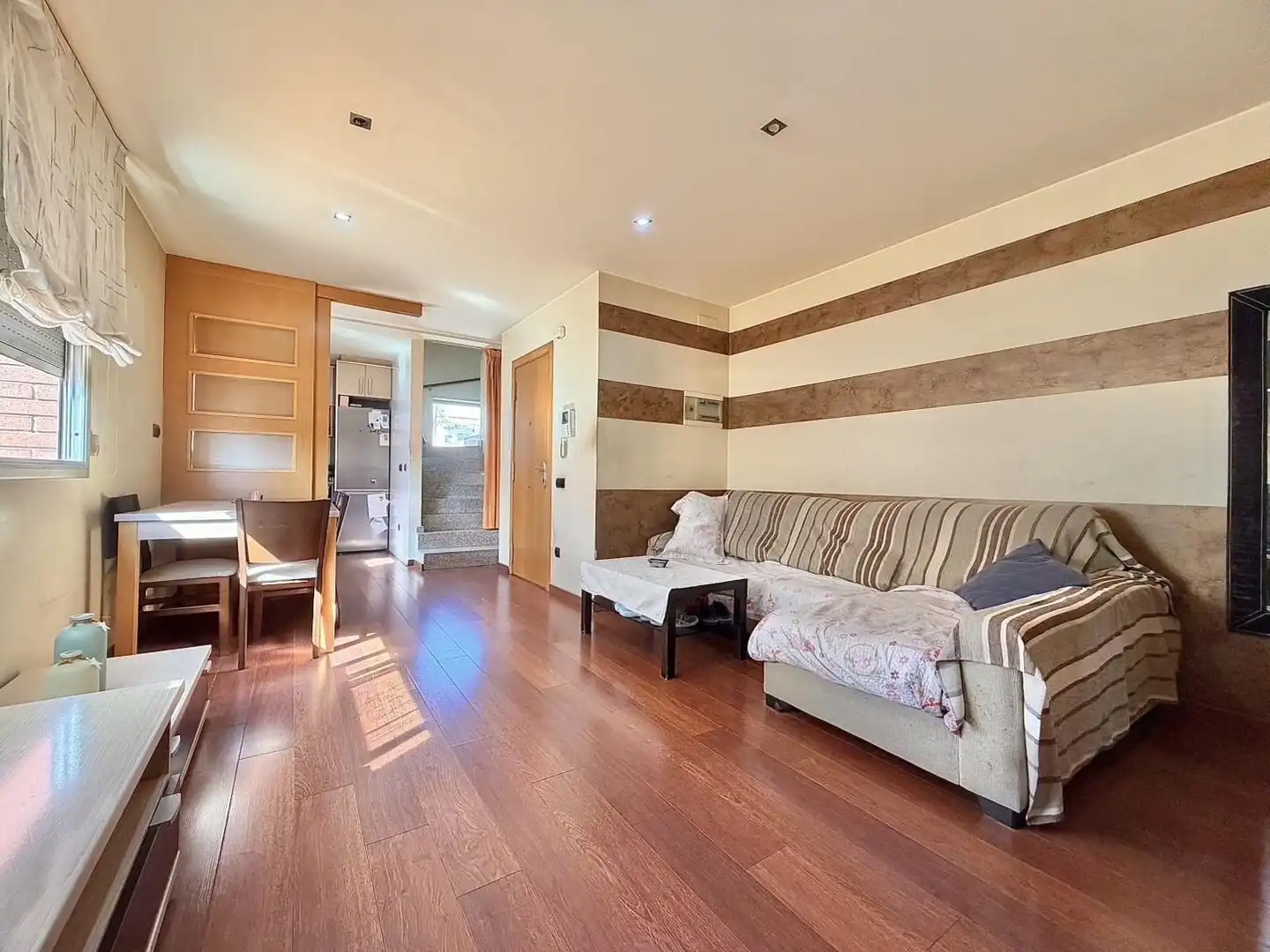 Sala de estar de Dúplex en venta en Terrassa con Aire acondicionado, Calefacción y Parquet