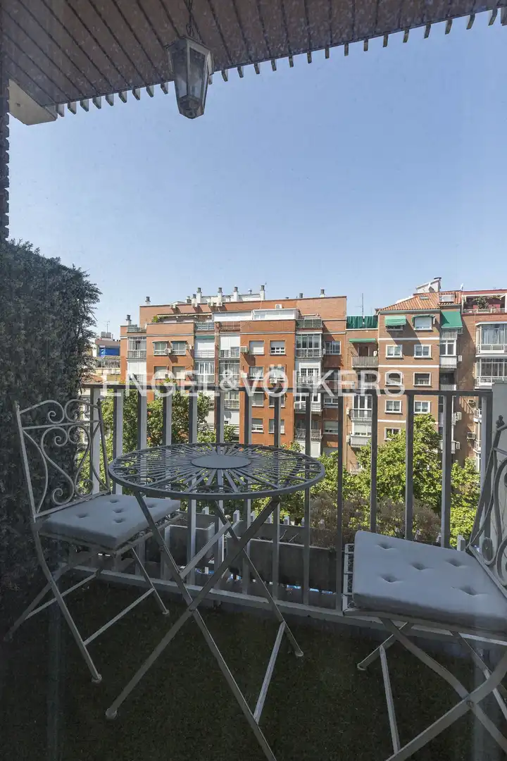 Vista exterior de Piso de alquiler en Barrio de Salamanca