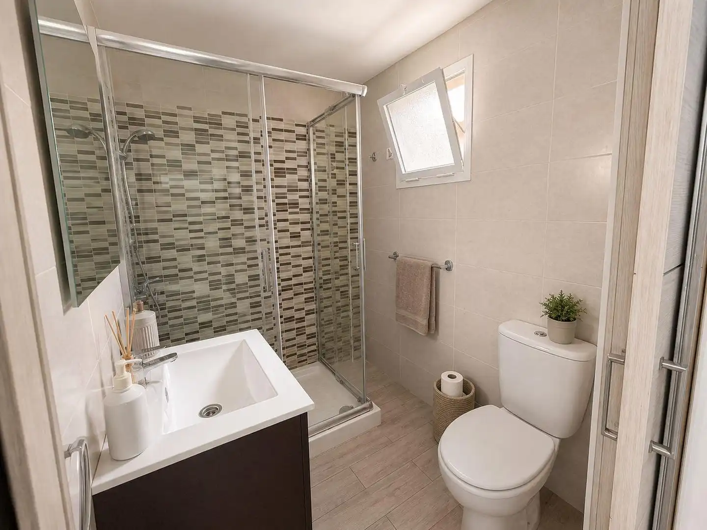 Bany de Apartament en venda en La Oliva amb Moblat i Alarma