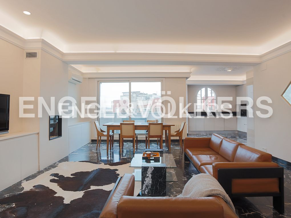 Sala d'estar de Apartament de lloguer en  Valencia Capital amb Aire condicionat, Calefacció i Parquet