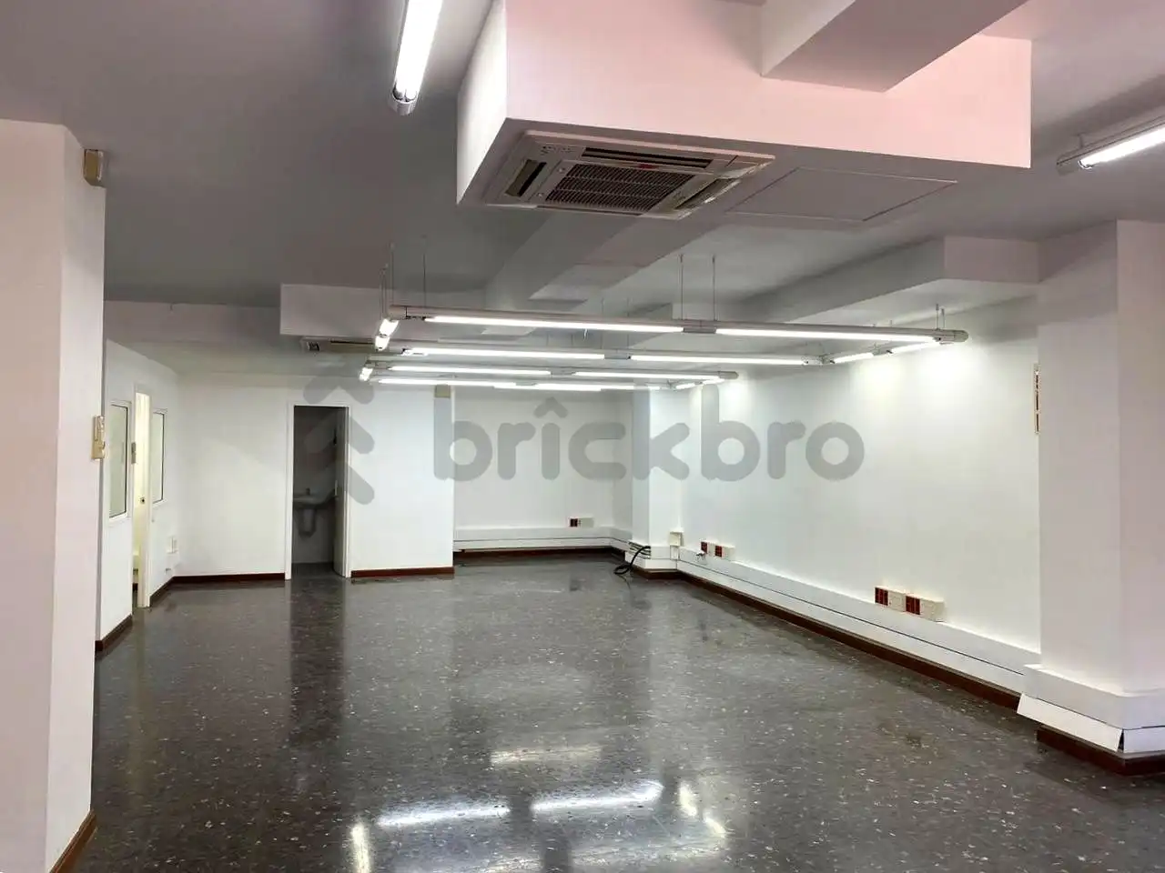 Oficina en venta en Barcelona con Aire acondicionado y Calefacción