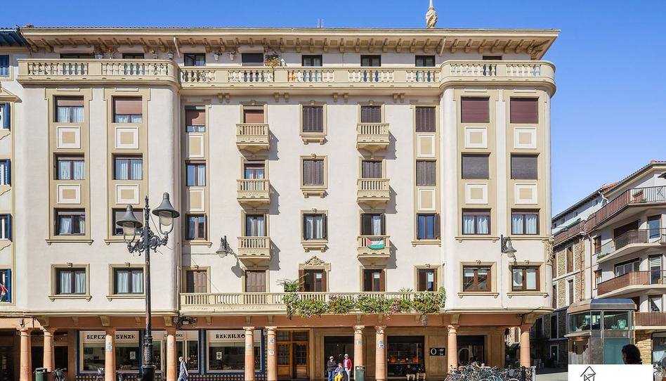 Foto 1 de Piso en venta en Lege Zaharren Enparantza, 3b, Zarautz, Gipuzkoa