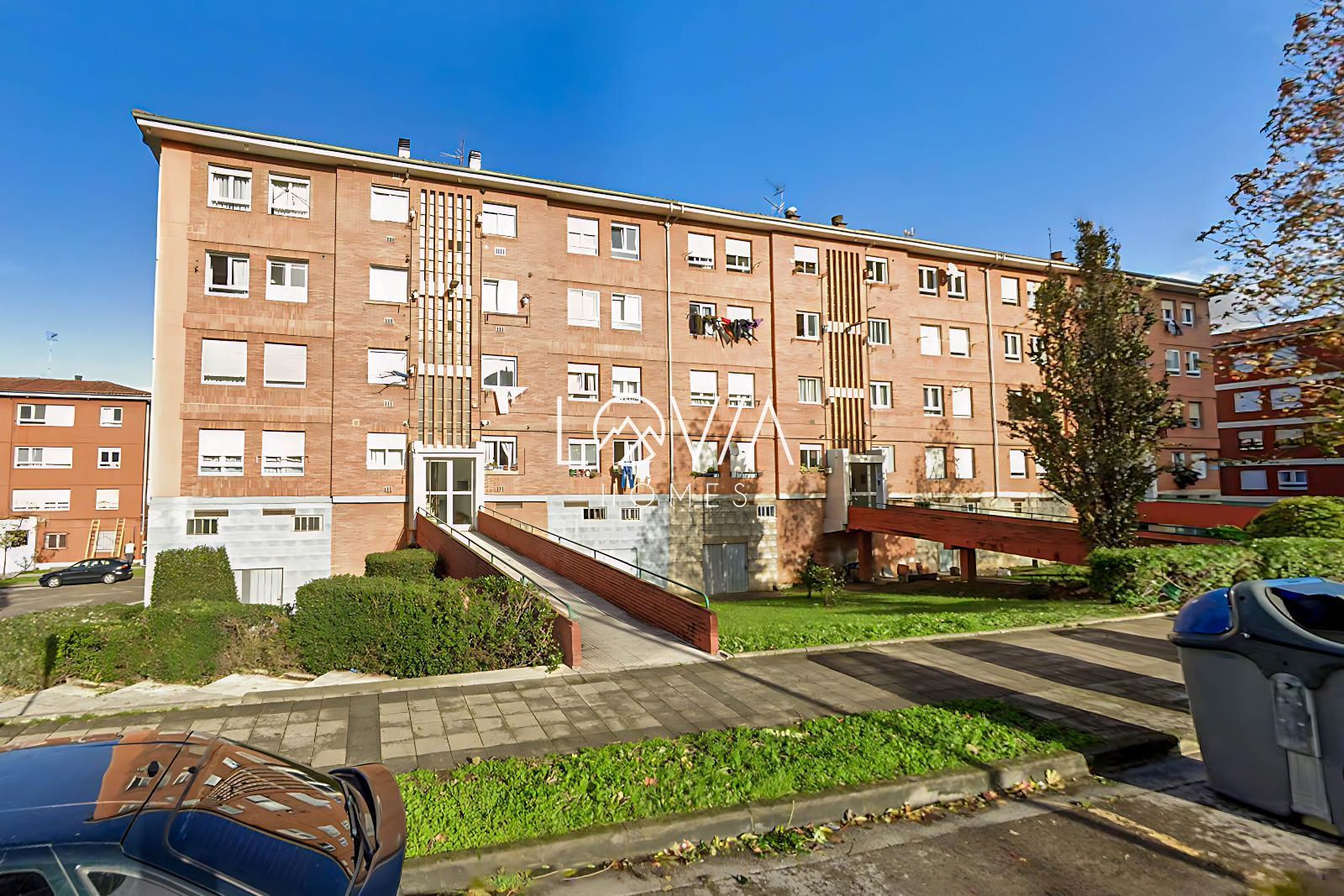 Vista exterior de Pis en venda en Santander