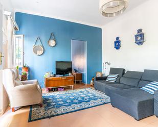 Living room of Flat for sale in  Madrid Capital  with Furnished