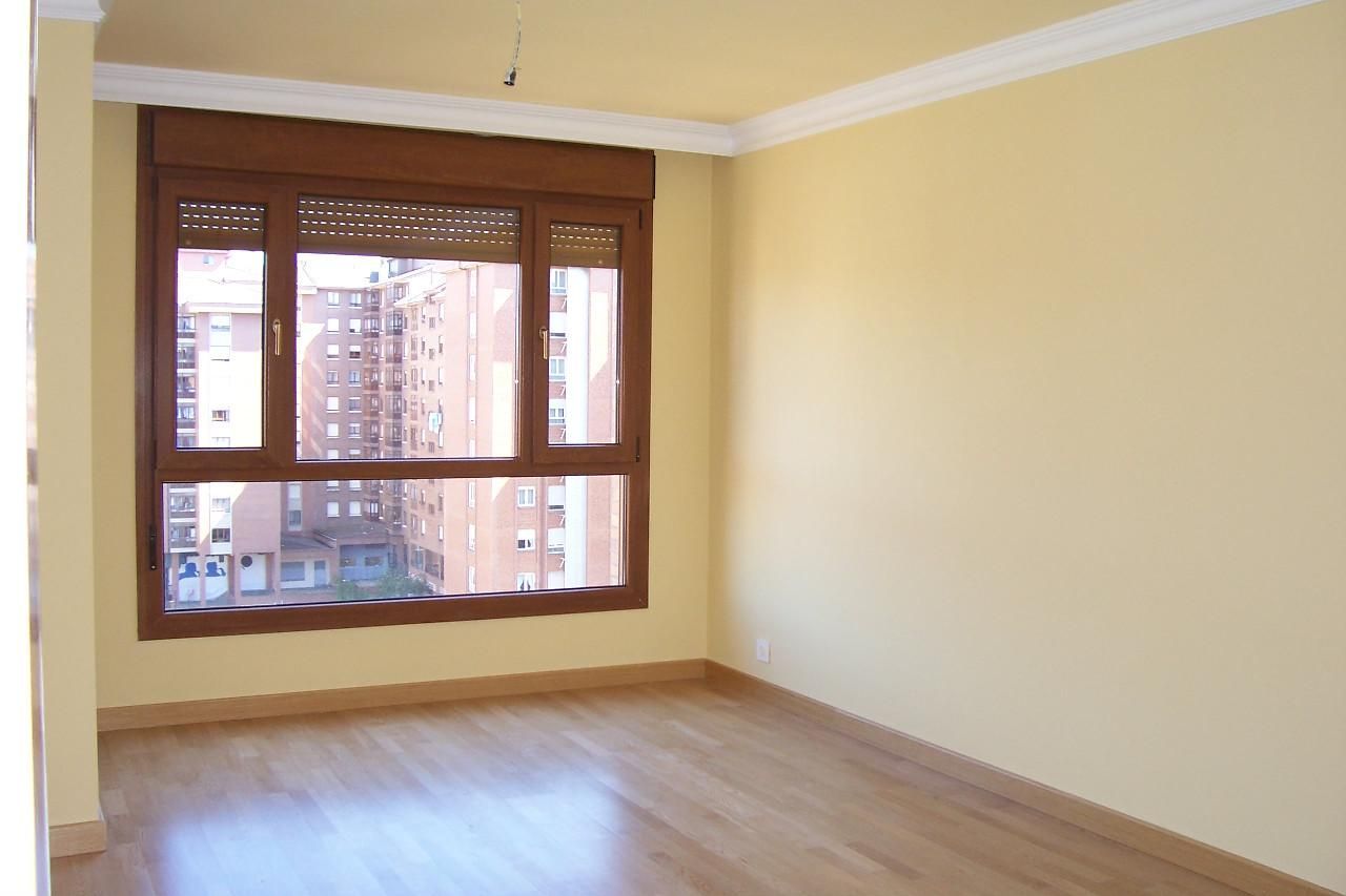 Apartment for sale in Calle de Ramón Granda, El Carbayedo - El Quirinal