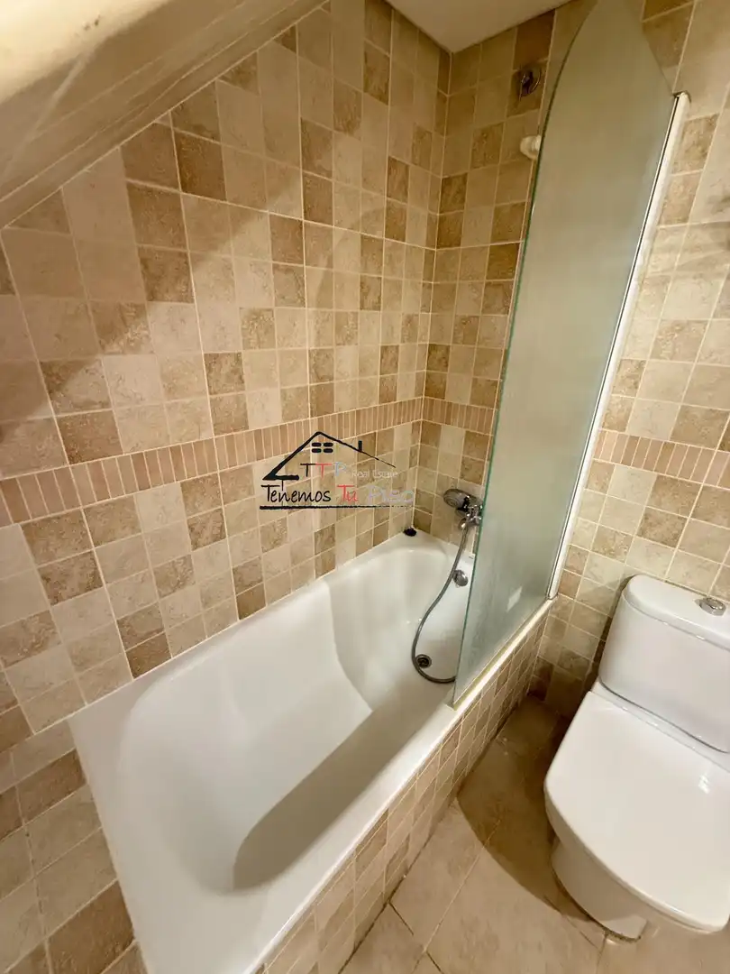 Badezimmer von Dachboden zum Verkauf in Benicarló mit Klimaanlage, Terrasse und Balkon