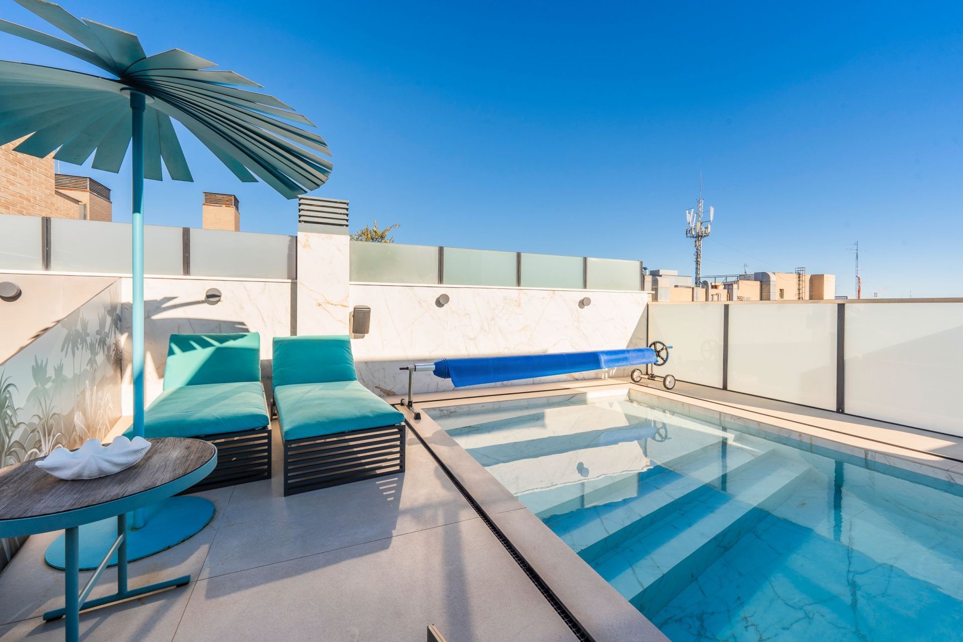 Swimming pool of Duplex for sale in  Madrid Capital  with Air Conditioner, Heating and Furnished