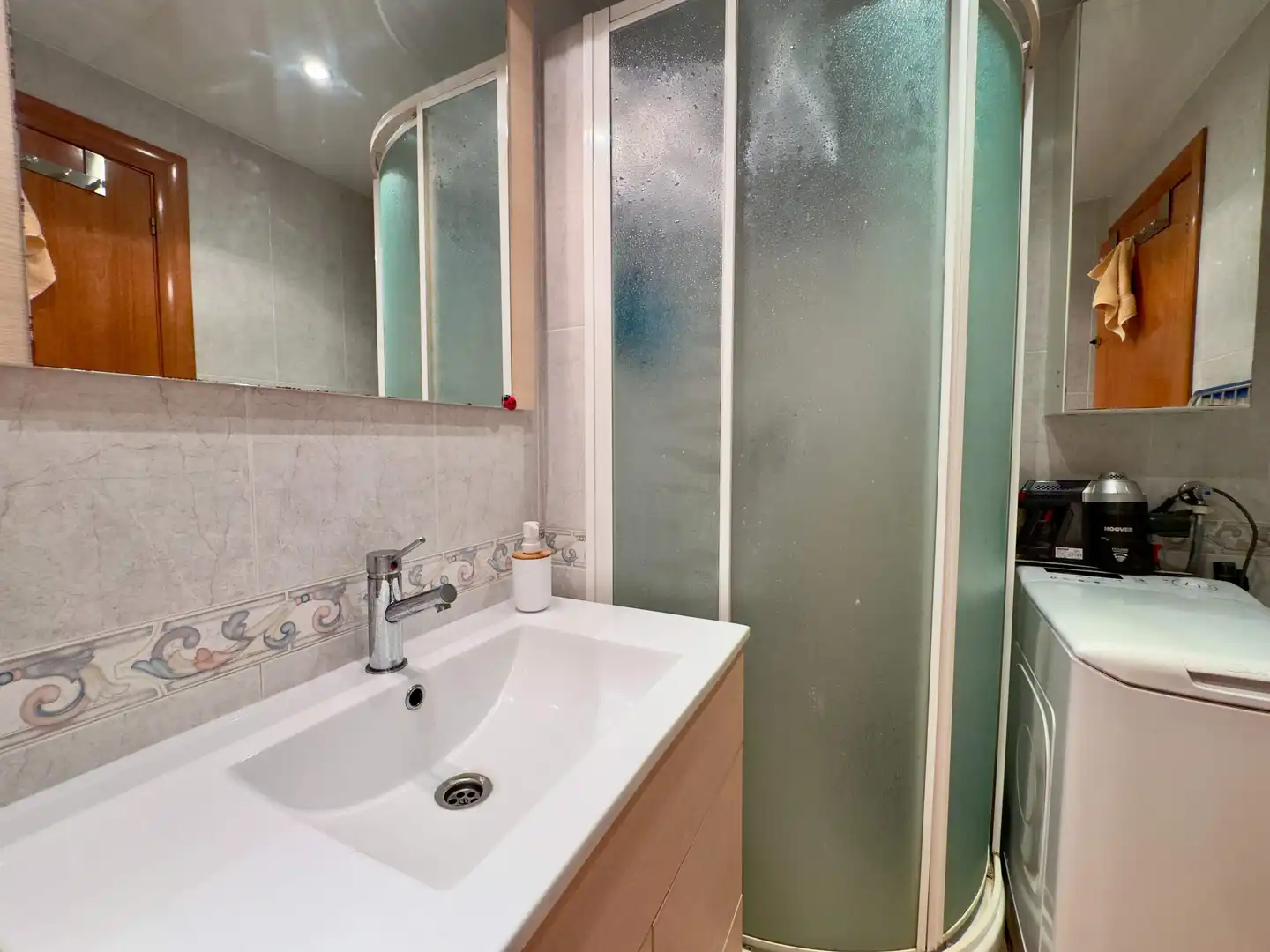 Baño de Piso en venta en Malgrat de Mar con Jardín privado, Terraza y Balcón