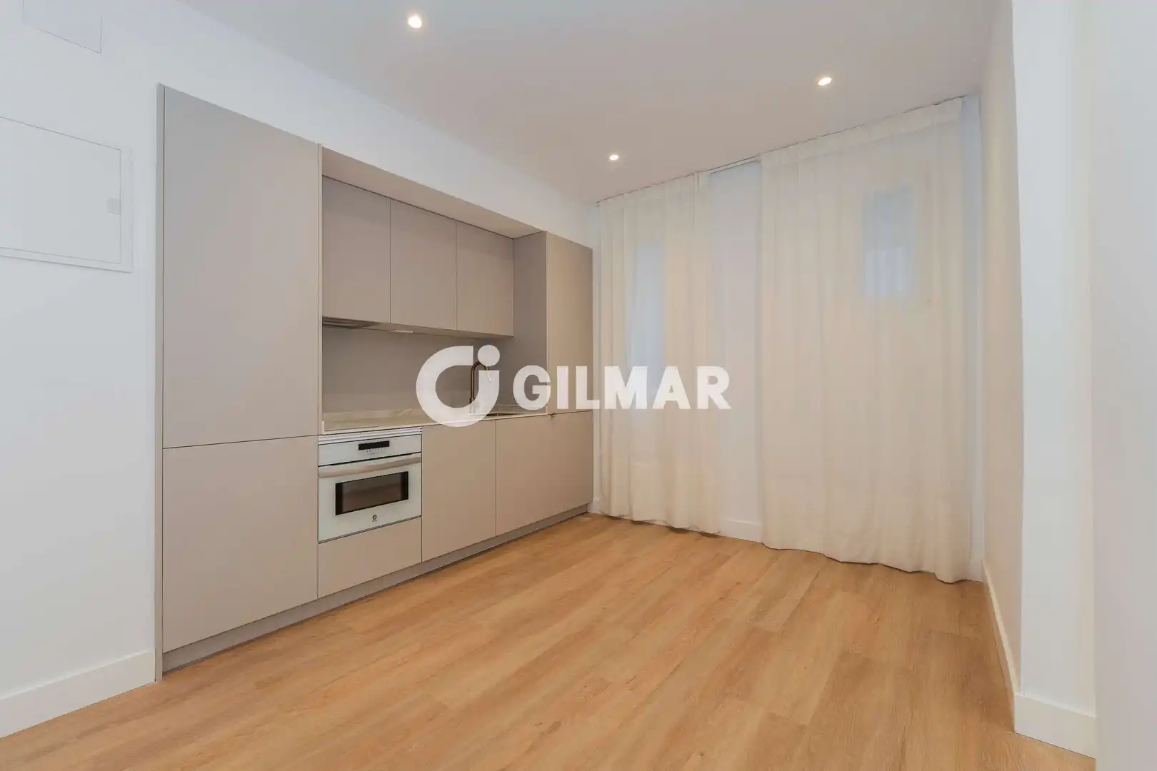Habitación de Piso en venta en Madrid con Calefacción y Amueblado