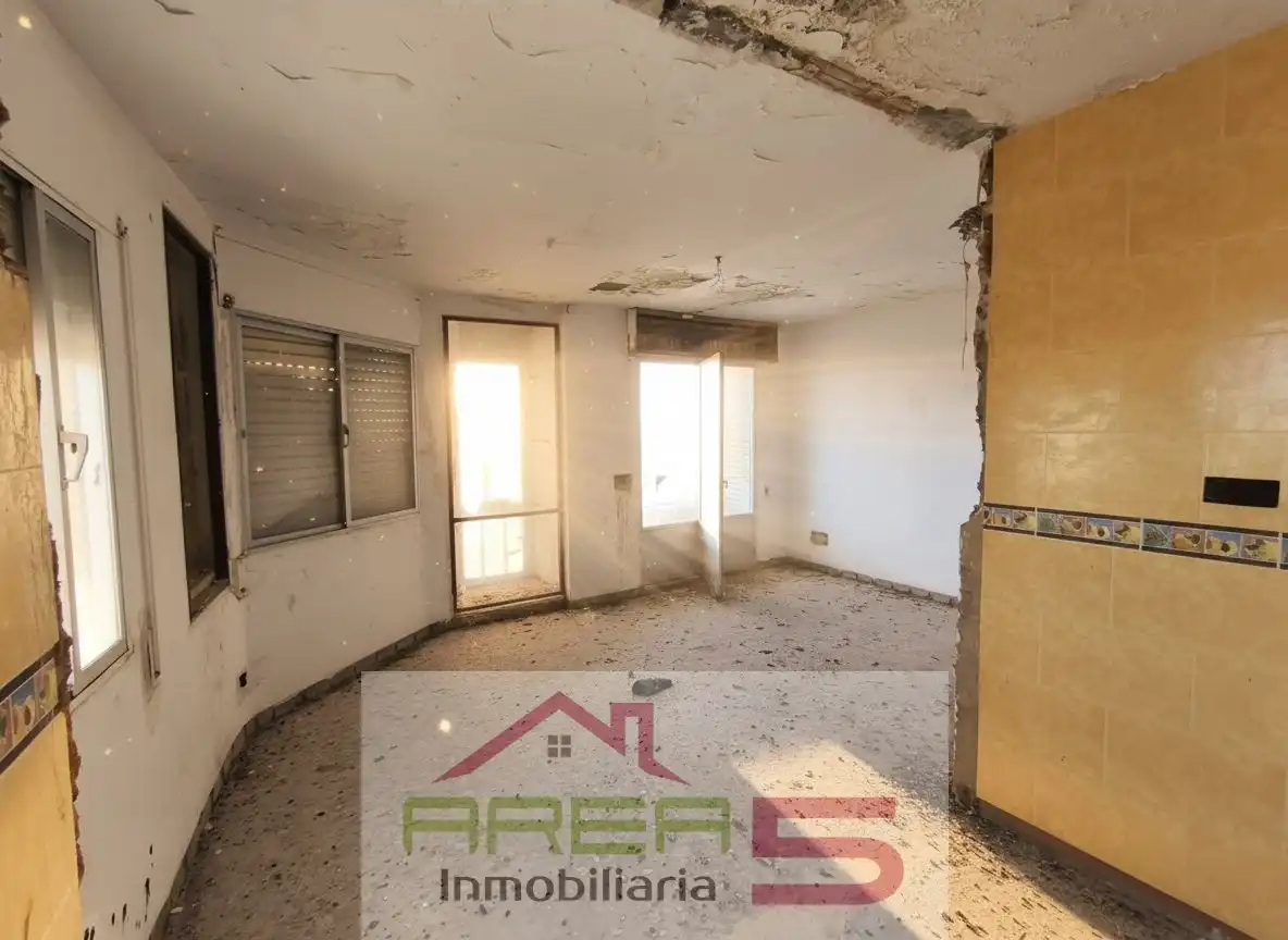 Piso en venta en La Coronada con Balcón