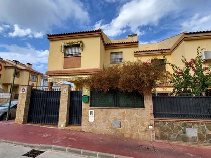 Exterior view of Single-family semi-detached for sale in Málaga Capital  with Air Conditioner and Terrace