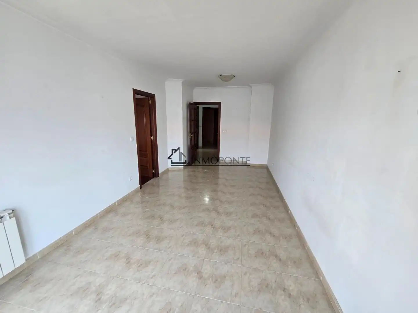 Sala d'estar de Pis en venda en Pontevedra Capital  amb Calefacció